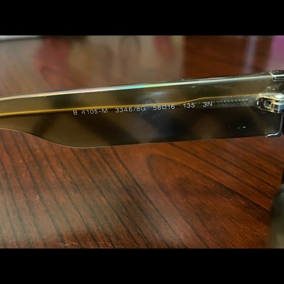 Burberry Sunglasses - Picture 7 of 8